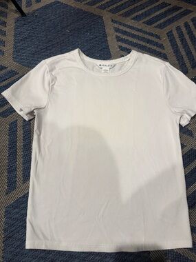 Athleta White woman Crew Neck Short Sleeve Tee